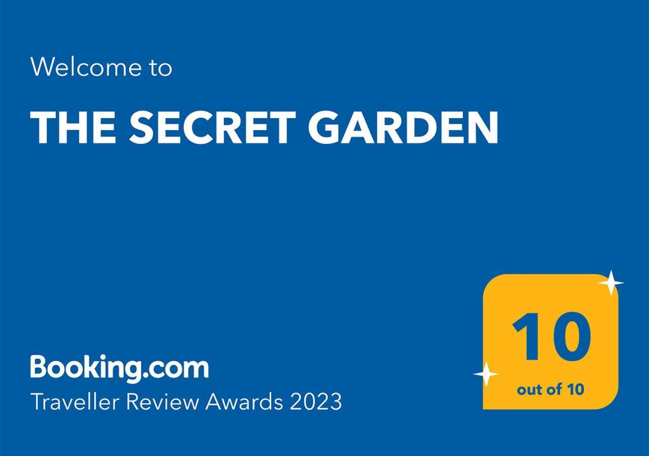 The Secret Garden Villa Forza dʼAgro Exteriör bild